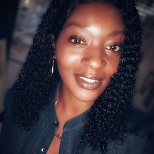 Meet your Posher, Latania